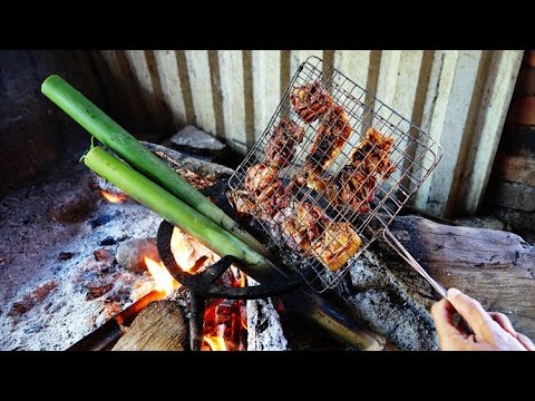 Cơm lam thịt nướng món ngon đặc sản của vùng Tây Bắc